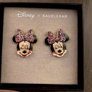 Disney X BaubleBar Minnie Mouse Earrings Kiss on cheek Crystal Rainbow Bow